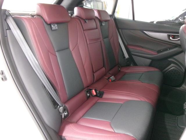 レヴォーグ ＳＴＩスポーツＥＸ　ワンオーナー　ドラレコ　１１．６インチナビ　前後シートヒーター　ＥＴＣ　アイサイト　１８インチ純正アルミ　フルセグＴＶ　全方位カメラ　電動シート　電動テールゲート　オートライト　禁煙　ＳＴＩ　フォグ（12枚目）