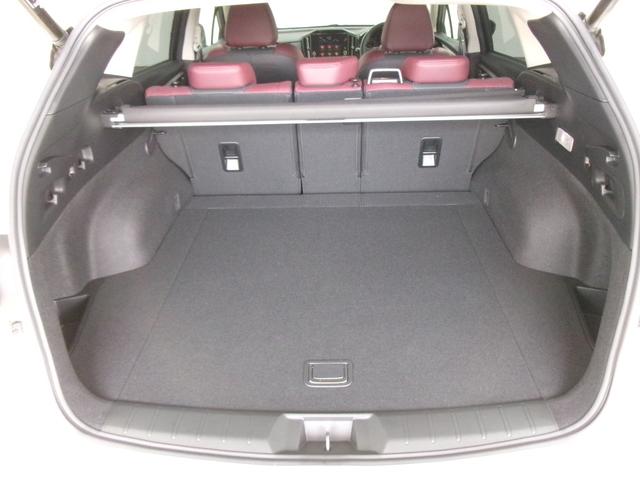 レヴォーグ ＳＴＩスポーツＥＸ　ワンオーナー　ドラレコ　１１．６インチナビ　前後シートヒーター　ＥＴＣ　アイサイト　１８インチ純正アルミ　フルセグＴＶ　全方位カメラ　電動シート　電動テールゲート　オートライト　禁煙　ＳＴＩ　フォグ（19枚目）