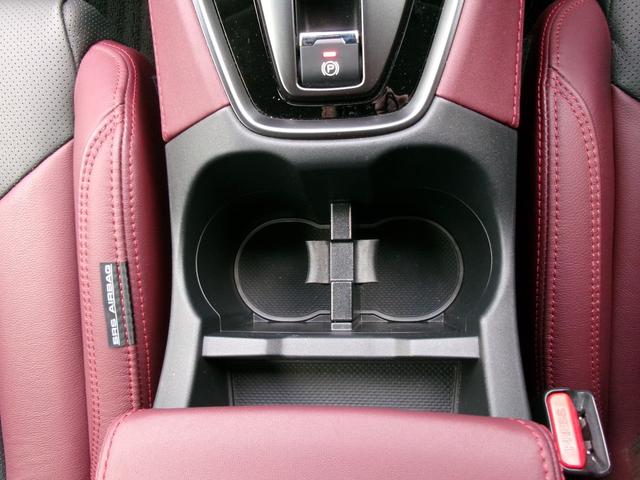 レヴォーグ ＳＴＩスポーツＥＸ　ワンオーナー　ドラレコ　１１．６インチナビ　前後シートヒーター　ＥＴＣ　アイサイト　１８インチ純正アルミ　フルセグＴＶ　全方位カメラ　電動シート　電動テールゲート　オートライト　禁煙　ＳＴＩ　フォグ（25枚目）