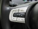 ハンドルにオーディオの操作スイッチが装備されています!視線を前方から外さずハンドルから手を離さずに操作できるのでとっても安全ですね♪