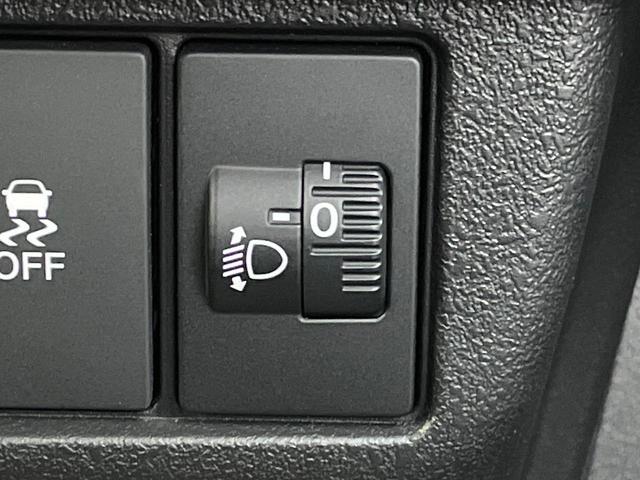 Ｎ－ＢＯＸカスタム ターボ　両側電動ドア　純正ＳＤナビ　全周囲カメラ　レーダークルーズ　禁煙車　ハーフレザーシート　ドラレコ　スマートキー　ＬＥＤヘッド　ビルトインＥＴＣ　オートハイビーム　オートライト　オートエアコン（35枚目）