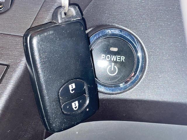 プリウス G LEDエディション バックカメラ 禁煙車 レザーシート シートヒーター スマートキー LEDヘッド ビルトインETC クルコン オートライト オートエアコン 純正15インチアルミ Bluetooth CD 地デジ(7枚目)