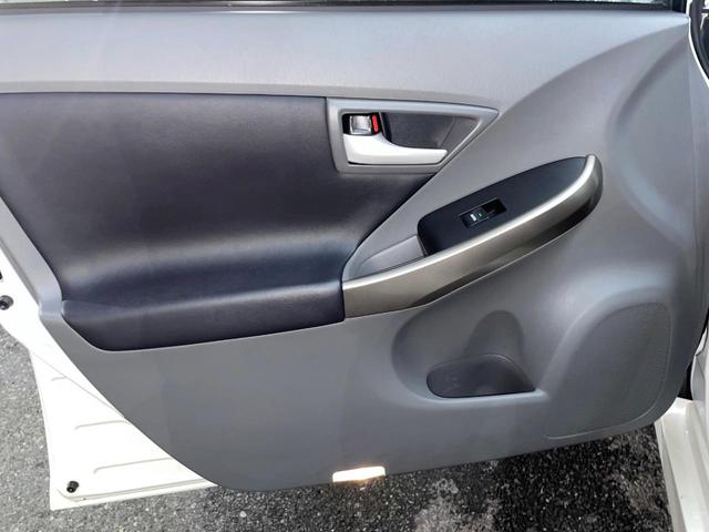 プリウス G LEDエディション バックカメラ 禁煙車 レザーシート シートヒーター スマートキー LEDヘッド ビルトインETC クルコン オートライト オートエアコン 純正15インチアルミ Bluetooth CD 地デジ(43枚目)