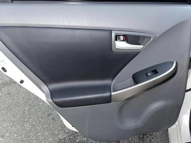 プリウス G LEDエディション バックカメラ 禁煙車 レザーシート シートヒーター スマートキー LEDヘッド ビルトインETC クルコン オートライト オートエアコン 純正15インチアルミ Bluetooth CD 地デジ(45枚目)