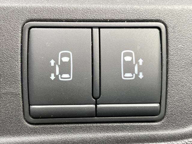 セレナ e-パワー ハイウェイスターV 両側電動スライドドア 純正SDナビ バックカメラ プロパイロット 禁煙車 ドラレコ コーナーセンサー スマートキー LEDヘッド ビルトインETC 車線逸脱警報 オートライト 電格ミラー(6枚目)