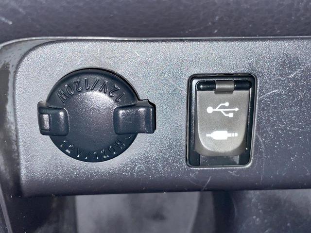 エスクァイア Gi 両側電動ドア 純正オプションSDナビ バックカメラ 禁煙車 ドラレコ スマートキー LEDヘッド ビルトインETC クルコン オートハイビーム オートライト オートエアコン 純正15インチアルミ(32枚目)