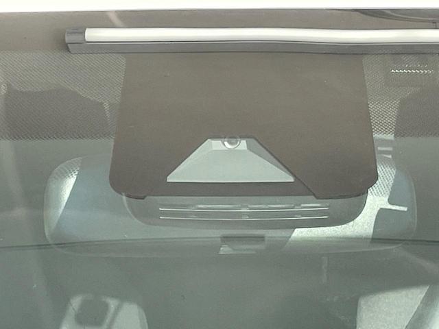 ヤリスクロス Ｘ　バックカメラ　衝突被害軽減システム　レーダークルーズ　禁煙車　ドラレコ　コーナーセンサー　スマートキー　ＥＴＣ　純正１６インチアルミ　オートライト　オートエアコン　Ｂｌｕｅｔｏｏｔｈ（3枚目）