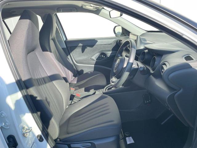 ヤリスクロス Ｘ　バックカメラ　衝突被害軽減システム　レーダークルーズ　禁煙車　ドラレコ　コーナーセンサー　スマートキー　ＥＴＣ　純正１６インチアルミ　オートライト　オートエアコン　Ｂｌｕｅｔｏｏｔｈ（10枚目）