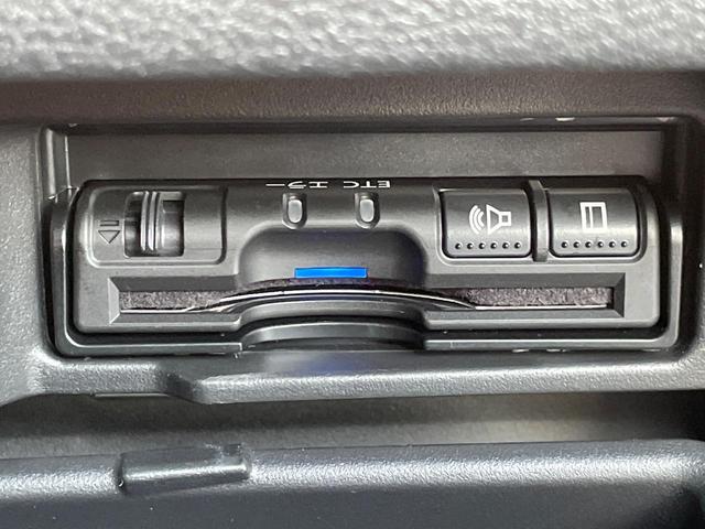 セレナ ハイウェイスター プロパイロットエディション 両側電動ドア 純正SDナビ バックカメラ 衝突被害軽減システム 禁煙車 ドラレコ コーナーセンサー スマートキー LEDヘッド ビルトインETC 純正16インチアルミ 車線逸脱警報 オートライト(7枚目)