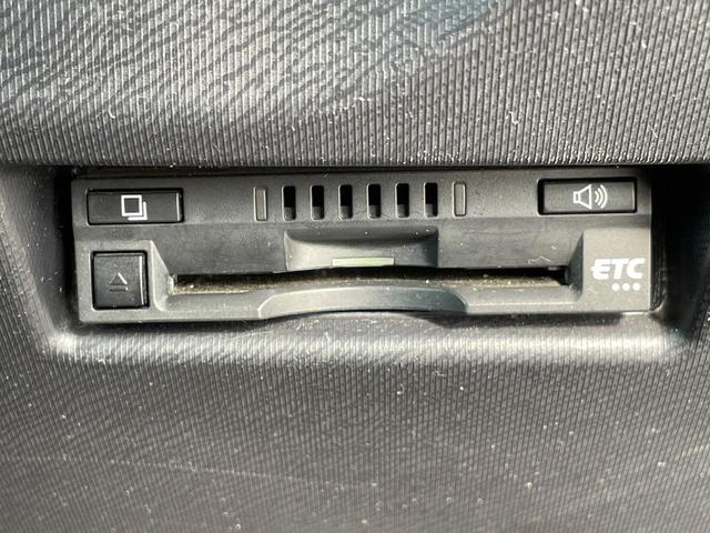 アクア Ｓスタイルブラック　純正ＳＤナビ　バックカメラ　衝突被害軽減システム　禁煙車　ドラレコ　スマートキー　ビルトインＥＴＣ　純正１５インチアルミ　車線逸脱警報　オートライト　オートエアコン　Ｂｌｕｅｔｏｏｔｈ　ＣＤ　地デジ（6枚目）