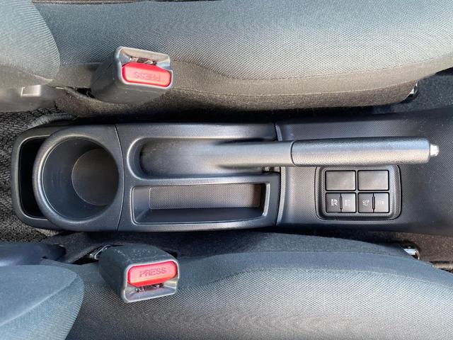 アクア Ｓスタイルブラック　純正ＳＤナビ　バックカメラ　衝突被害軽減システム　禁煙車　ドラレコ　スマートキー　ビルトインＥＴＣ　純正１５インチアルミ　車線逸脱警報　オートライト　オートエアコン　Ｂｌｕｅｔｏｏｔｈ　ＣＤ　地デジ（35枚目）