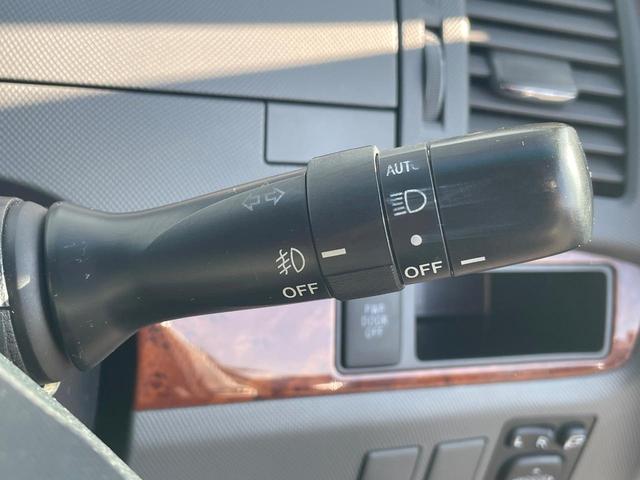 エスティマ ２．４アエラス　Ｇエディション　両側パワースライドドア　バックカメラ　禁煙車　スマートキー　ＨＩＤヘッド　クルーズコントロール　純正１７インチアルミ　オートライト　オートエアコン　ＣＤ　ＤＶＤ再生　地デジ　ウッドコンビステアリング（40枚目）