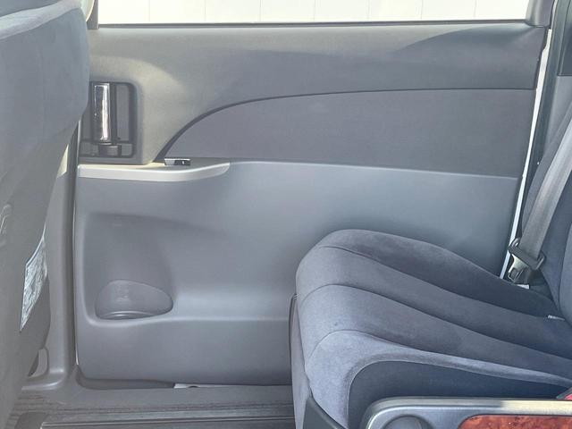エスティマ ２．４アエラス　Ｇエディション　両側パワースライドドア　バックカメラ　禁煙車　スマートキー　ＨＩＤヘッド　クルーズコントロール　純正１７インチアルミ　オートライト　オートエアコン　ＣＤ　ＤＶＤ再生　地デジ　ウッドコンビステアリング（58枚目）
