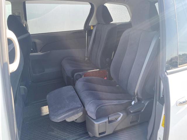 エスティマ ２．４アエラス　Ｇエディション　両側パワースライドドア　バックカメラ　禁煙車　スマートキー　ＨＩＤヘッド　クルーズコントロール　純正１７インチアルミ　オートライト　オートエアコン　ＣＤ　ＤＶＤ再生　地デジ　ウッドコンビステアリング（59枚目）