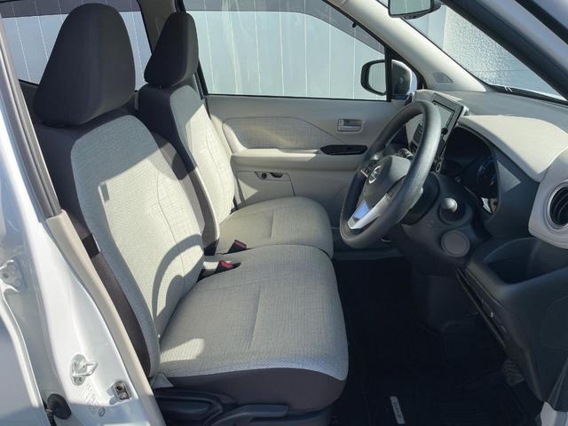 運転席シート廻りは使用感も少なく、良好な状態となっています。丁寧に使われていたことがよくわかりますね。