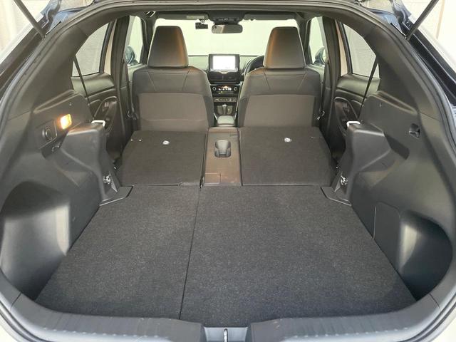 ヤリスクロス ハイブリッドZ 禁煙車 全周囲カメラ トヨタセーフティセンス レーダークルーズ ハーフレザーシート ドラレコ コーナーセンサー LEDヘッド ビルトインETC 純正18インチアルミ オートライト デュアルエアコン(10枚目)