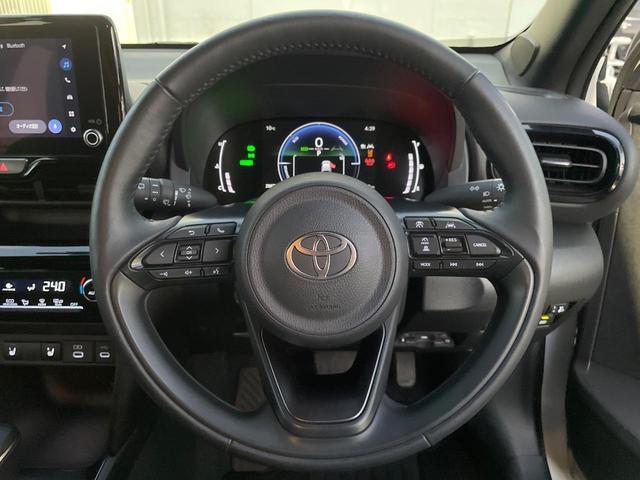 ヤリスクロス ハイブリッドZ 禁煙車 全周囲カメラ トヨタセーフティセンス レーダークルーズ ハーフレザーシート ドラレコ コーナーセンサー LEDヘッド ビルトインETC 純正18インチアルミ オートライト デュアルエアコン(11枚目)