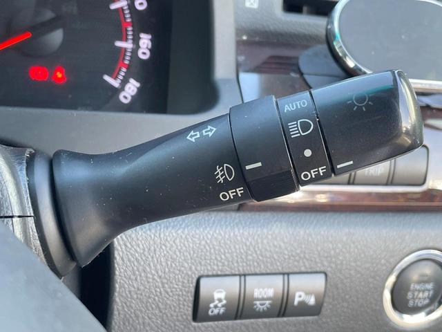 アルファード ２４０Ｓ　禁煙車　両側電動ドア　ＳＤナビ　バックカメラ　コーナーセンサー　スマートキー　ＨＩＤヘッド　ビルトインＥＴＣ　純正１８インチアルミ　オートライト　リアオートエアコン　Ｂｌｕｅｔｏｏｔｈ　ＣＤ（28枚目）