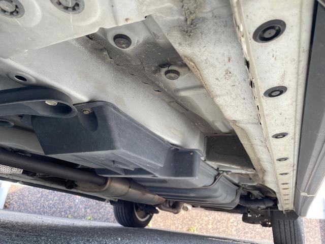 アルファード ２４０Ｓ　禁煙車　両側電動ドア　ＳＤナビ　バックカメラ　コーナーセンサー　スマートキー　ＨＩＤヘッド　ビルトインＥＴＣ　純正１８インチアルミ　オートライト　リアオートエアコン　Ｂｌｕｅｔｏｏｔｈ　ＣＤ（53枚目）