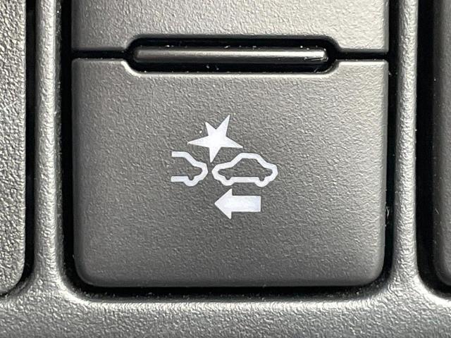 �y�g���^�Z�[�t�e�B�Z���X�z���s���ɑO���̎ԗ�����F�����A�Փ˂������Ȏ��͌x��ƃu���[�L�ŏՓˉ���Ɣ�Q�y�����A�V�X�g�B�����S�Ƀh���C�u�����y���݂��������܂��B