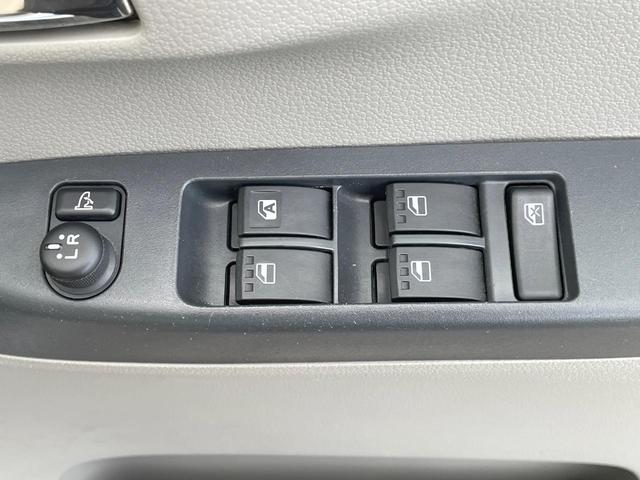 �y�d���i�[�~���[�z�T�C�h�~���[�͓d���i�[���ƂȂ��Ă���A�������ԏ�ł��L�Y�������X�N��}�����܂��B