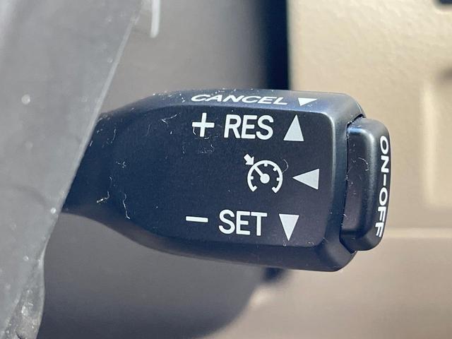 �y�N���[�Y�R���g���[���z�������H�����N���N���s�B�A�N�Z���𗣂��Ă���葬�x�ő��s���ł��A�������^�]���̕��S���y���I�����E�������ȒP�ȃX�C�b�`����Œ����ł��܂��B