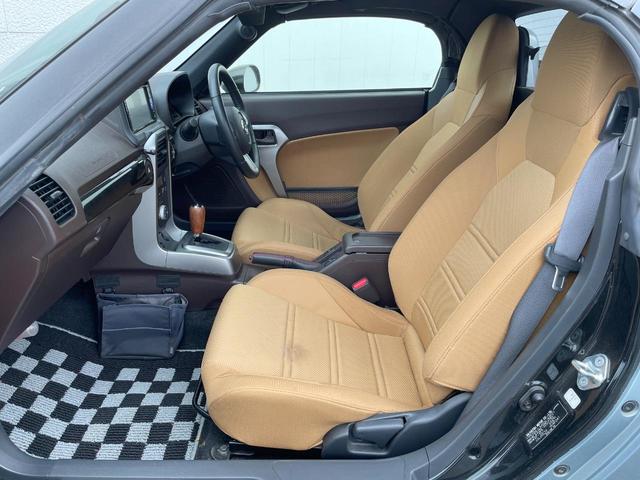 コペン ローブ SDナビ 禁煙車 ハーフレザーシート スマートキー LEDヘッド ETC 純正16インチアルミ オートエアコン Bluetooth CD DVD再生 フルセグ(9枚目)