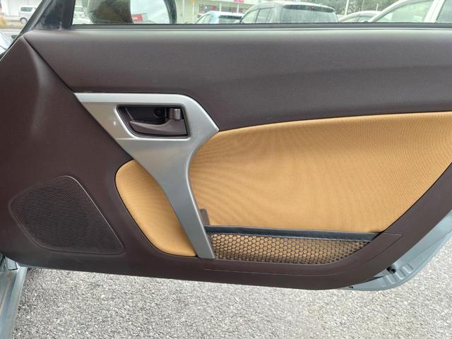 コペン ローブ SDナビ 禁煙車 ハーフレザーシート スマートキー LEDヘッド ETC 純正16インチアルミ オートエアコン Bluetooth CD DVD再生 フルセグ(26枚目)