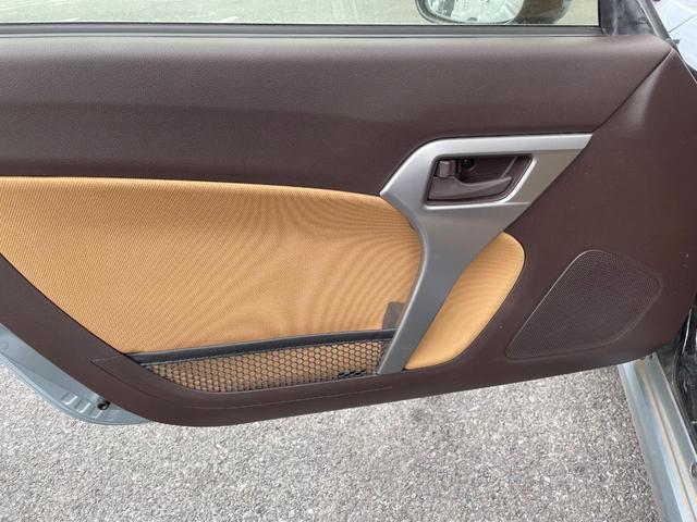 コペン ローブ SDナビ 禁煙車 ハーフレザーシート スマートキー LEDヘッド ETC 純正16インチアルミ オートエアコン Bluetooth CD DVD再生 フルセグ(34枚目)