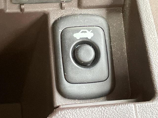 コペン ローブ SDナビ 禁煙車 ハーフレザーシート スマートキー LEDヘッド ETC 純正16インチアルミ オートエアコン Bluetooth CD DVD再生 フルセグ(46枚目)