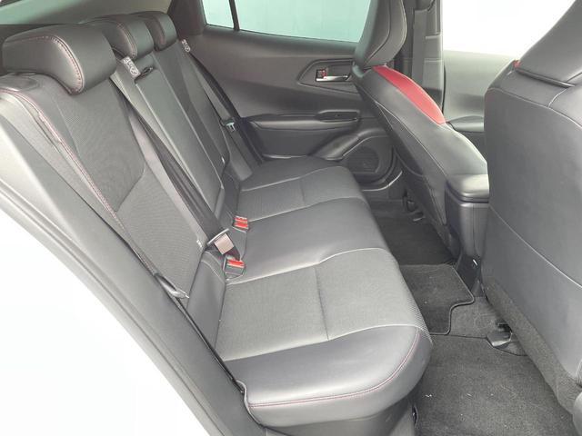 プリウス Ｚ　禁煙車　ガラスルーフ　１２型ディスプレイ　全周囲カメラ　ドラレコ付きデジタルミラー　ＢＳＭ　衝突被害軽減システム　レーダークルーズ　レザーシート　シートエアコン　パワーシート　　ＬＥＤ　ＥＴＣ２．０（12枚目）