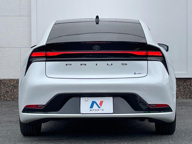 プリウス Ｚ　禁煙車　ガラスルーフ　１２型ディスプレイ　全周囲カメラ　ドラレコ付きデジタルミラー　ＢＳＭ　衝突被害軽減システム　レーダークルーズ　レザーシート　シートエアコン　パワーシート　　ＬＥＤ　ＥＴＣ２．０（16枚目）