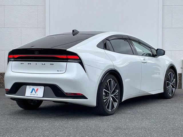 プリウス Ｚ　禁煙車　ガラスルーフ　１２型ディスプレイ　全周囲カメラ　ドラレコ付きデジタルミラー　ＢＳＭ　衝突被害軽減システム　レーダークルーズ　レザーシート　シートエアコン　パワーシート　　ＬＥＤ　ＥＴＣ２．０（18枚目）