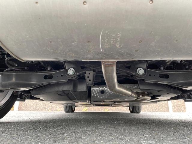 プリウス Ｚ　禁煙車　ガラスルーフ　１２型ディスプレイ　全周囲カメラ　ドラレコ付きデジタルミラー　ＢＳＭ　衝突被害軽減システム　レーダークルーズ　レザーシート　シートエアコン　パワーシート　　ＬＥＤ　ＥＴＣ２．０（20枚目）