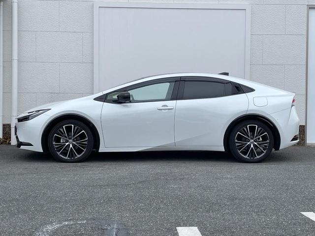 プリウス Ｚ　禁煙車　ガラスルーフ　１２型ディスプレイ　全周囲カメラ　ドラレコ付きデジタルミラー　ＢＳＭ　衝突被害軽減システム　レーダークルーズ　レザーシート　シートエアコン　パワーシート　　ＬＥＤ　ＥＴＣ２．０（44枚目）