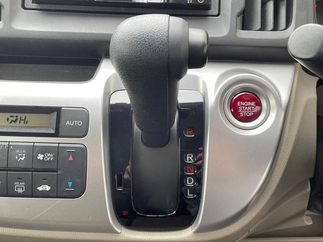 �y�g���������X�}�[�g�L�[�z�J�o����|�P�b�g�ɓ��ꂽ�܂܂ł��h�A�̎{���E�������\�ȃX�}�[�g�L�[�𑕔��B�G���W���̃I���E�I�t�����J�M�����o���K�v����������Ƃ��Ă��֗��ł���