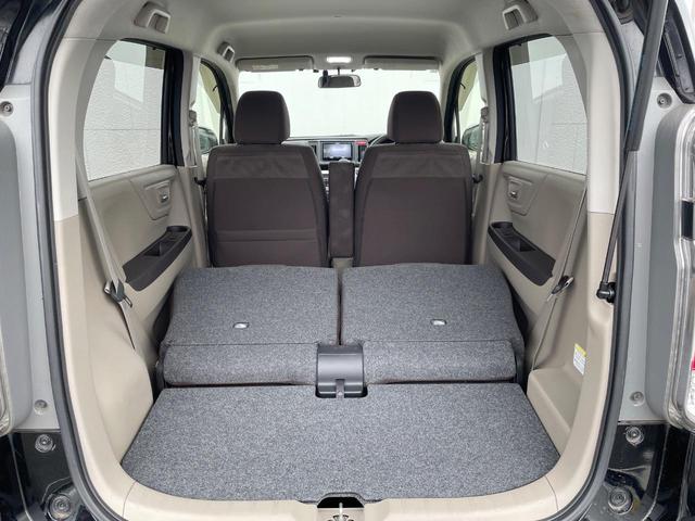 ���i�̂���������ʋ΁A���}���ɏ\���ȉ׎��X�y�[�X���m�ۂ��Ă���܂��B�Z�J���h�V�[�g��|���ƁA�傫�ȉו��̐ύڂ��\�ł���