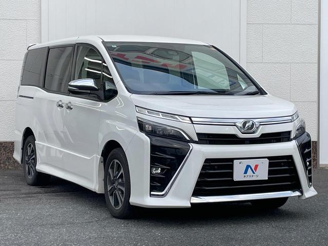 ヴォクシー ＺＳ　煌ＩＩ　両側電動ドア　純正ＳＤナビ　後席モニター　バックカメラ　衝突被害軽減システム　スマートキー　ＬＥＤヘッド　ビルトインＥＴＣ　クルコン　純正１６インチアルミ　オートハイビーム　車線逸脱警報（17枚目）