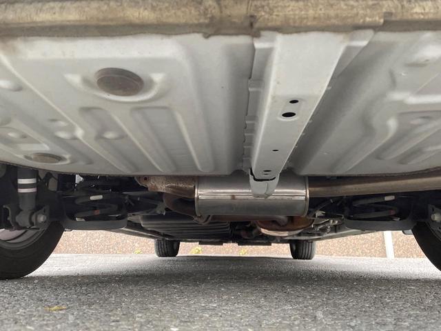 ヴォクシー ＺＳ　煌ＩＩ　両側電動ドア　純正ＳＤナビ　後席モニター　バックカメラ　衝突被害軽減システム　スマートキー　ＬＥＤヘッド　ビルトインＥＴＣ　クルコン　純正１６インチアルミ　オートハイビーム　車線逸脱警報（20枚目）