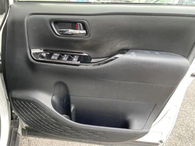 ヴォクシー ＺＳ　煌ＩＩ　両側電動ドア　純正ＳＤナビ　後席モニター　バックカメラ　衝突被害軽減システム　スマートキー　ＬＥＤヘッド　ビルトインＥＴＣ　クルコン　純正１６インチアルミ　オートハイビーム　車線逸脱警報（33枚目）