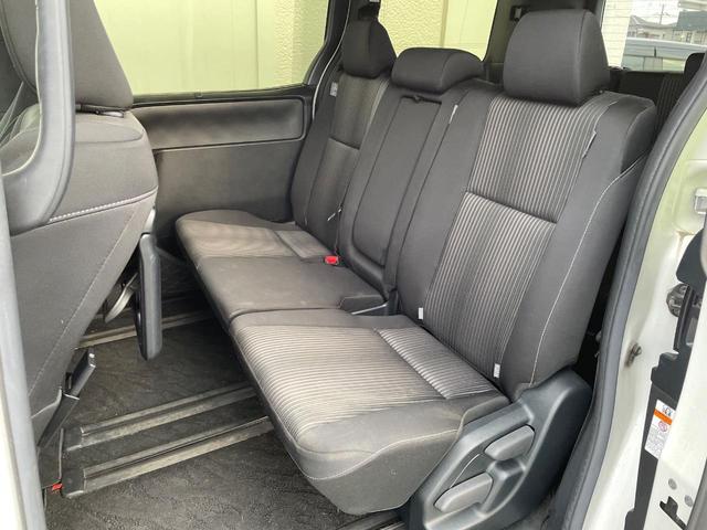 ヴォクシー ＺＳ　煌ＩＩ　両側電動ドア　純正ＳＤナビ　後席モニター　バックカメラ　衝突被害軽減システム　スマートキー　ＬＥＤヘッド　ビルトインＥＴＣ　クルコン　純正１６インチアルミ　オートハイビーム　車線逸脱警報（52枚目）