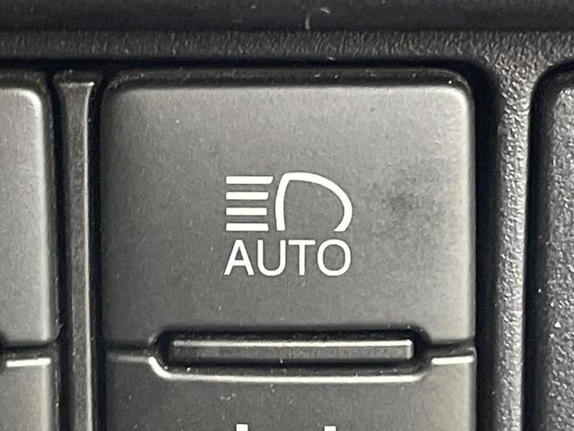 ヴォクシー ＺＳ　煌ＩＩ　両側電動ドア　純正ＳＤナビ　後席モニター　バックカメラ　衝突被害軽減システム　スマートキー　ＬＥＤヘッド　ビルトインＥＴＣ　クルコン　純正１６インチアルミ　オートハイビーム　車線逸脱警報（56枚目）