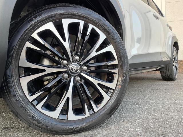 ヤリスクロス ハイブリッドＺ　禁煙車　ディスプレイオーディオ　全周囲カメラ　衝突被害軽減システム　ハーフレザーシート　パワーシート　ドラレコ　スマートキー　ＬＥＤヘッド　ＥＴＣ２．０　純正１６インチアルミ　オートハイビーム（12枚目）