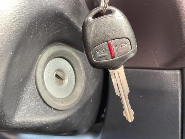 �y�L�[���X�z�������ꂽ�ꏊ����ł��{�^����Ńh�A�̊J���E�{�����ł���̂łƂ��Ă��֗��I�h�A�̌�������ɏ������邱�Ƃ�����܂����