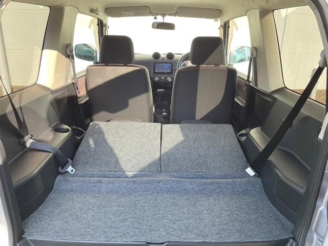 ���i�̂���������ʋ΁A���}���ɏ\���ȉ׎��X�y�[�X���m�ۂ��Ă���܂��B�Z�J���h�V�[�g��|���ƁA�傫�ȉו��̐ύڂ��\�ł���