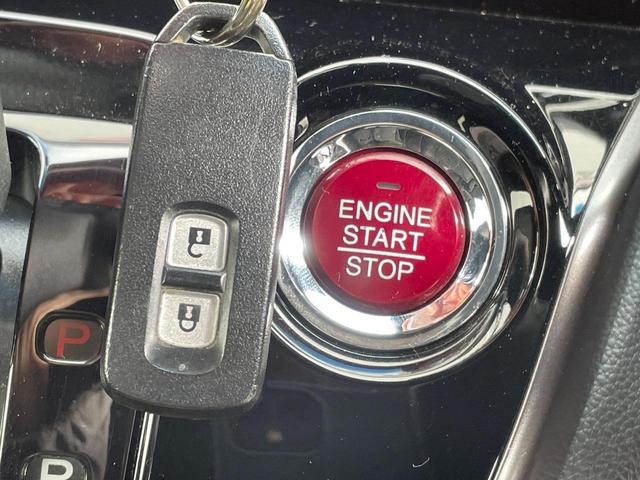 N-WGNカスタム G・Lパッケージ 禁煙車 バックカメラ シティブレーキアクティブシステム ドラレコ HIDヘッド ETC クルコン 純正14インチアルミ オートライト デュアルエアコン Bluetooth CD DVD再生 フルセグ(6枚目)