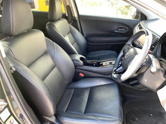 ヴェゼル ハイブリッドＺ　本土仕入・純正ナビ・フルセグＴＶ・Ｂｌｕｅｔｏｏｔｈ・バックモニター・ドライブレコーダー・純正アルミホイール・ＥＴＣ・フォグランプ・ドアバイザー（11枚目）