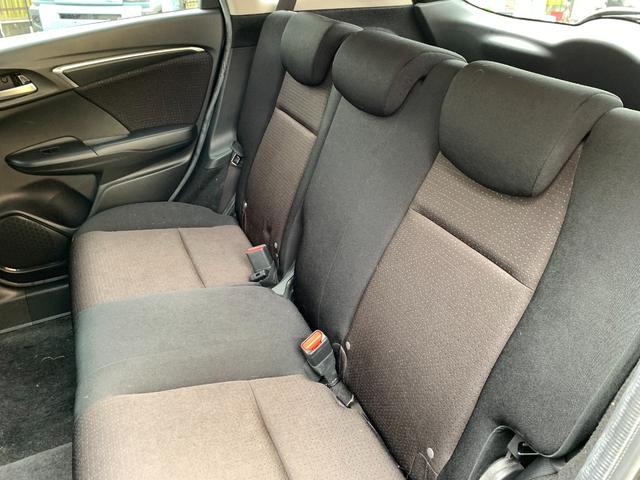 フィットハイブリッド Fパッケージ 本土仕入・ナビ・TV・バックモニター・スマートキー・プッシュスタート・電動格納ミラー・ドアバイザー(14枚目)