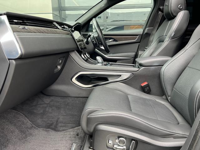 Fペイス R-ダイナミック SE D200 ワンオーナー車 スライディングパノラミックルーフ 21インチアルミホイール 黒皮シート F電動シート(シーヒーター・ベンチレーション)電動テールゲート MERIDIANサウンド(3枚目)