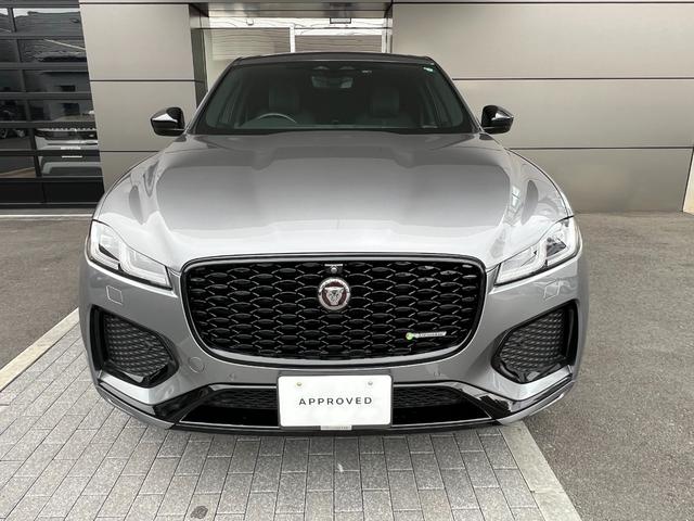 Fペイス R-ダイナミック SE D200 ワンオーナー車 スライディングパノラミックルーフ 21インチアルミホイール 黒皮シート F電動シート(シーヒーター・ベンチレーション)電動テールゲート MERIDIANサウンド(8枚目)